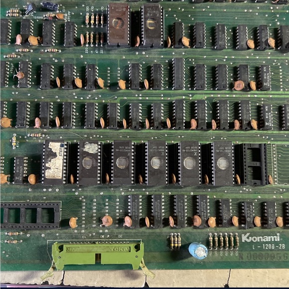 Unknown Konami Arcade Game PCB Board C7A - Picture 3 of 5